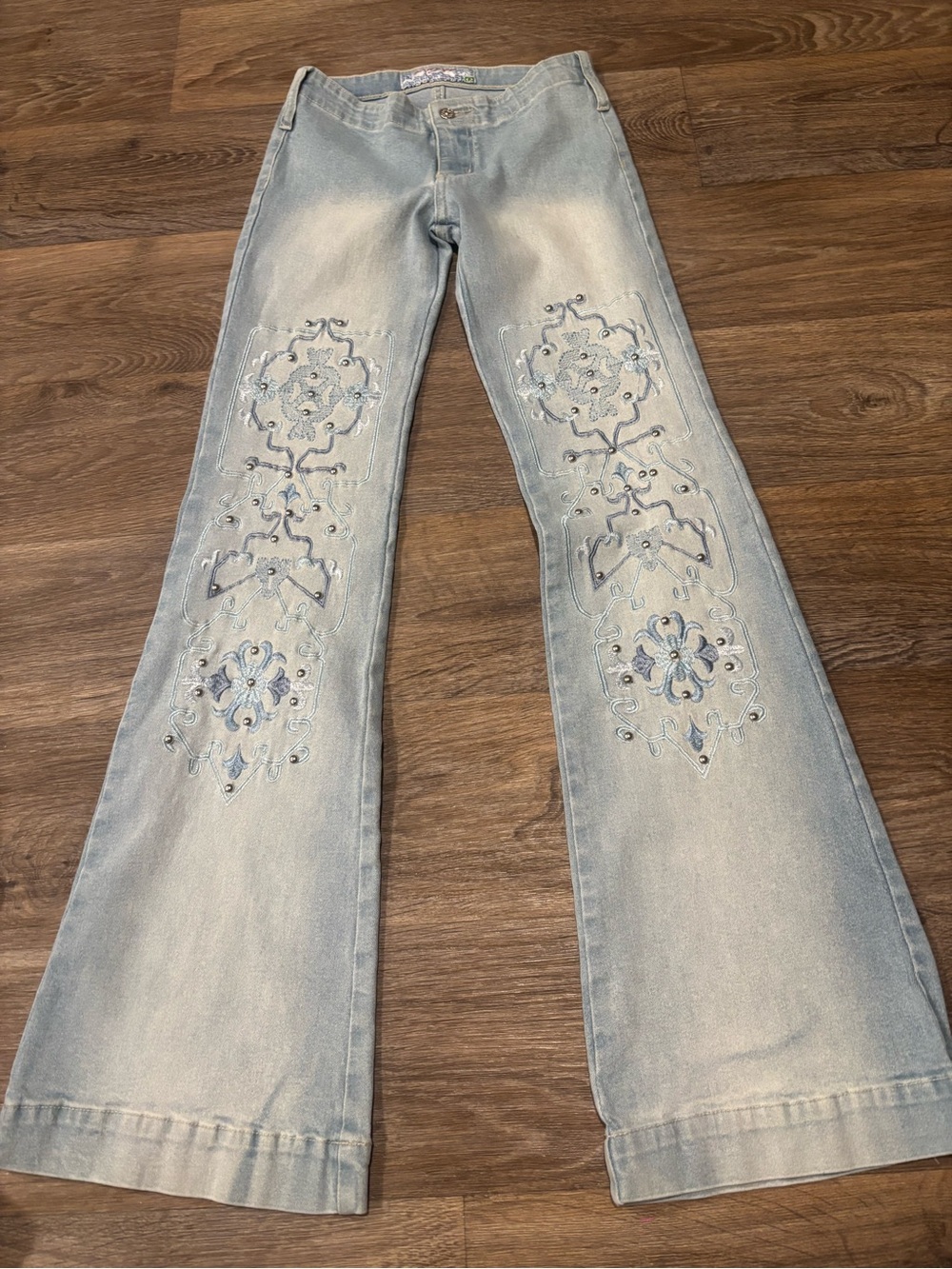 Vintage Y2K Swayze Low Rise Flare Jeans Embroidered Studded Light Wash Sz 4